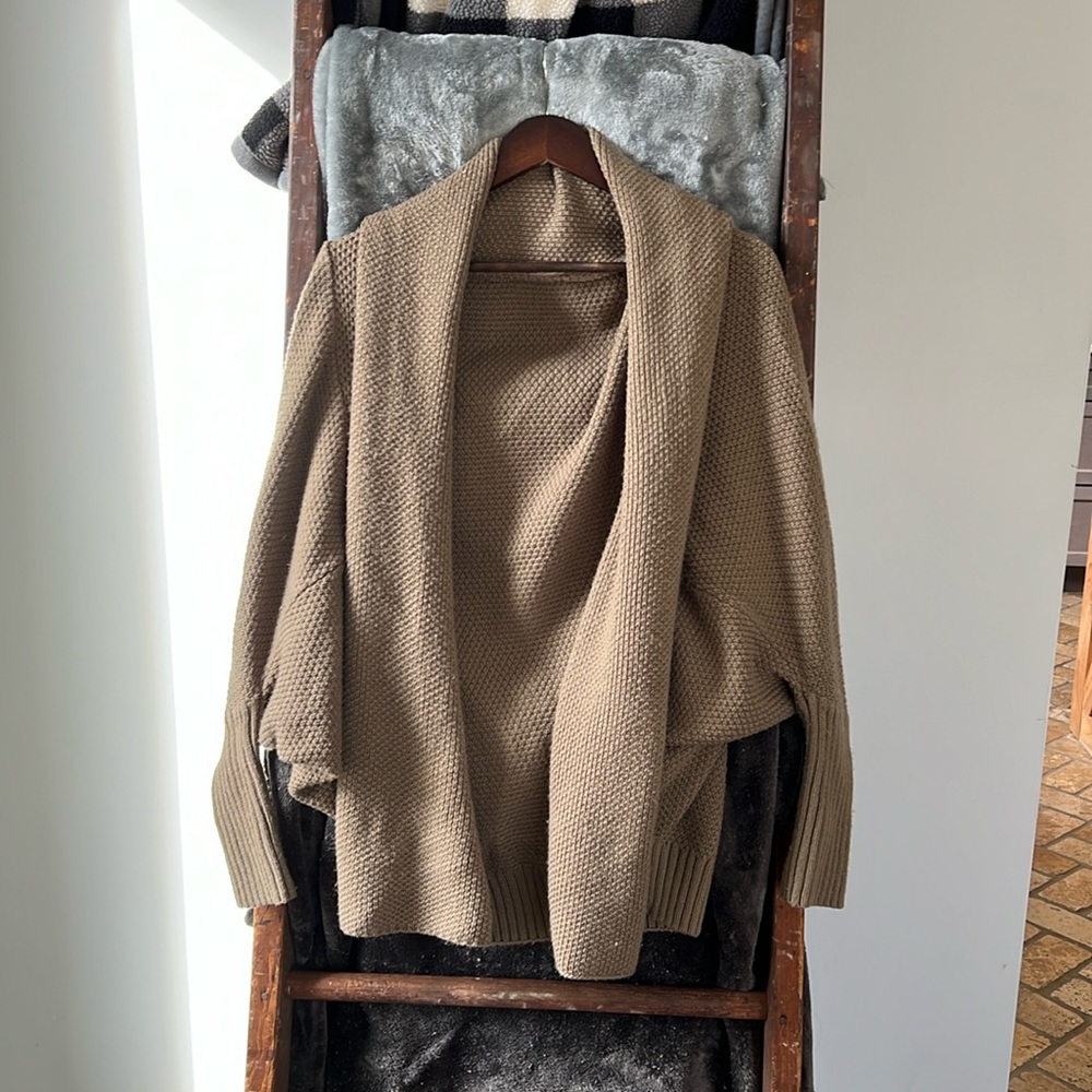 Wide sleeve cardigan
